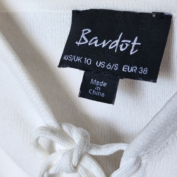 LIKE NEW Y2K BARDOT womans size 10 white stretch knit singlet - Picture 6 of 6